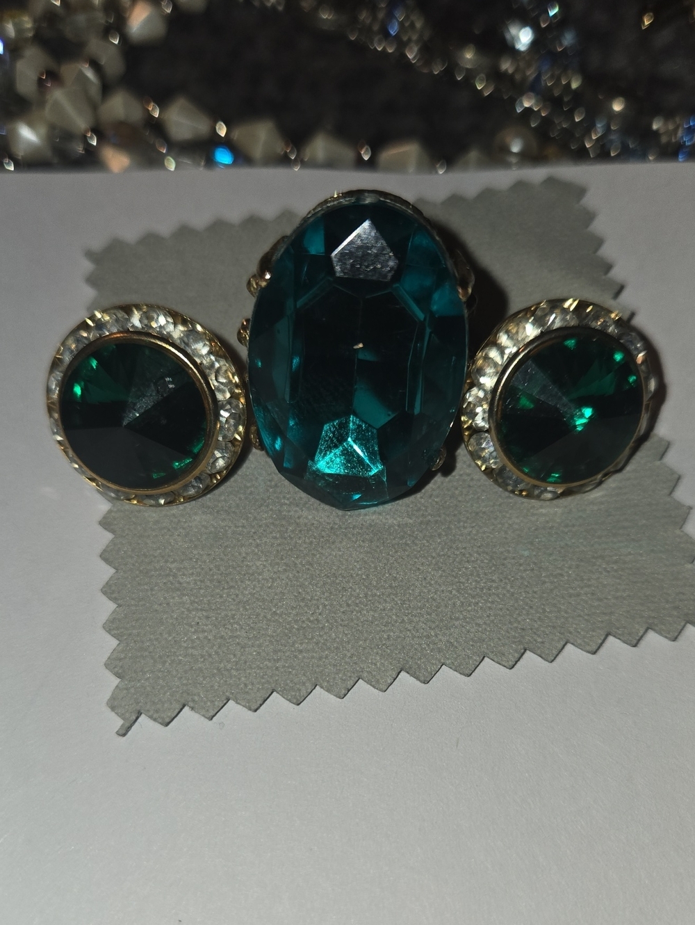 Gold-Tone Emerald Green Oval Ring and Stud Earrings Set